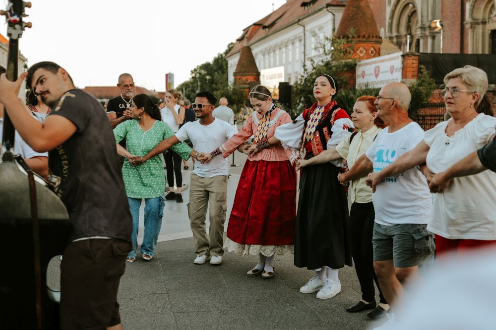 [FOTO GALERIJA] Plesne radionice tradicijskih plesova Đakovštine